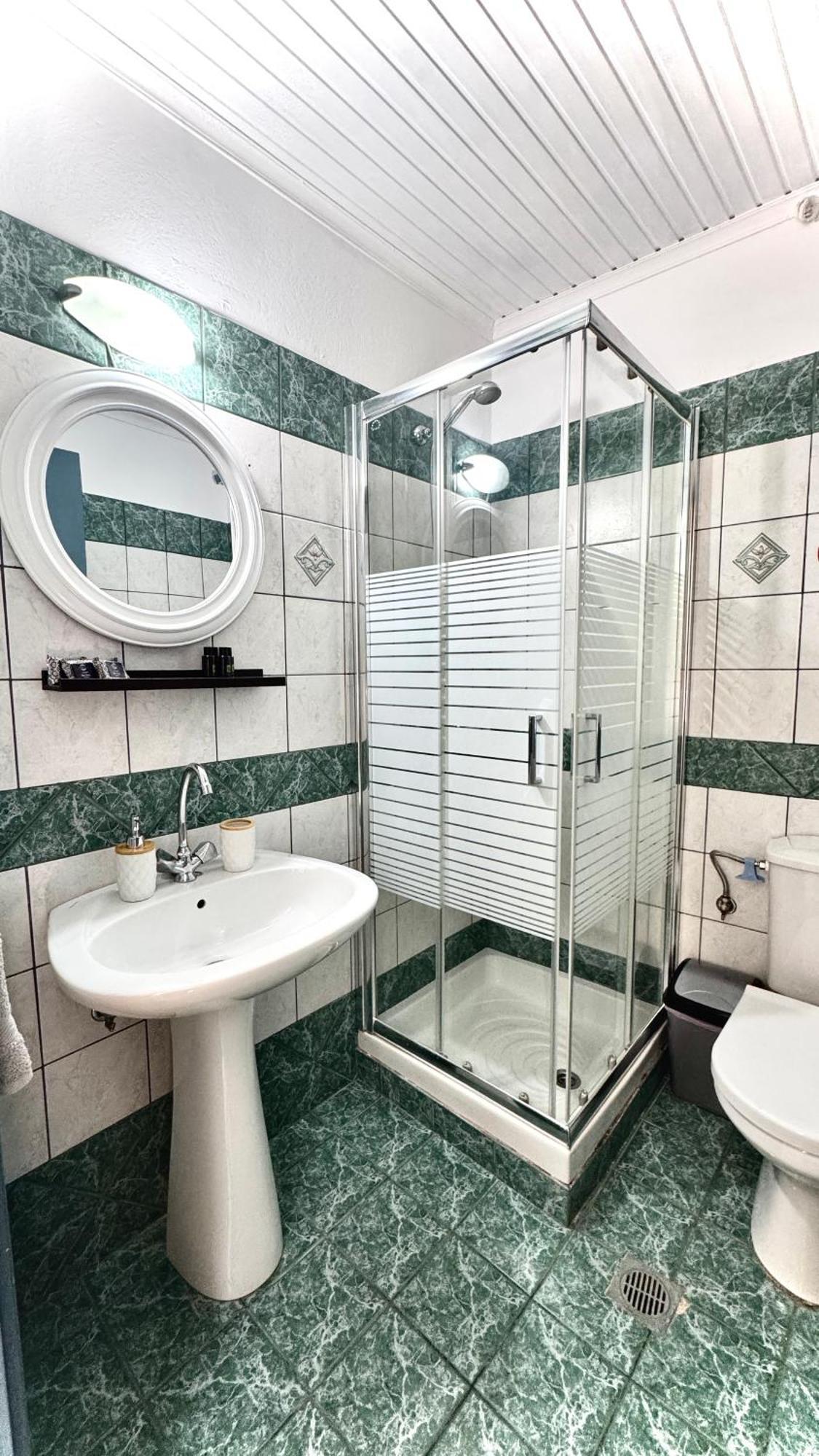 Melintas Cozy Apartments 2 Plomari Bagian luar foto